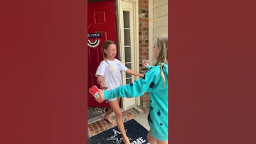 Childhood Best Friends Reunited After A Cross Country Move 2 5 Years Ago Shorts 