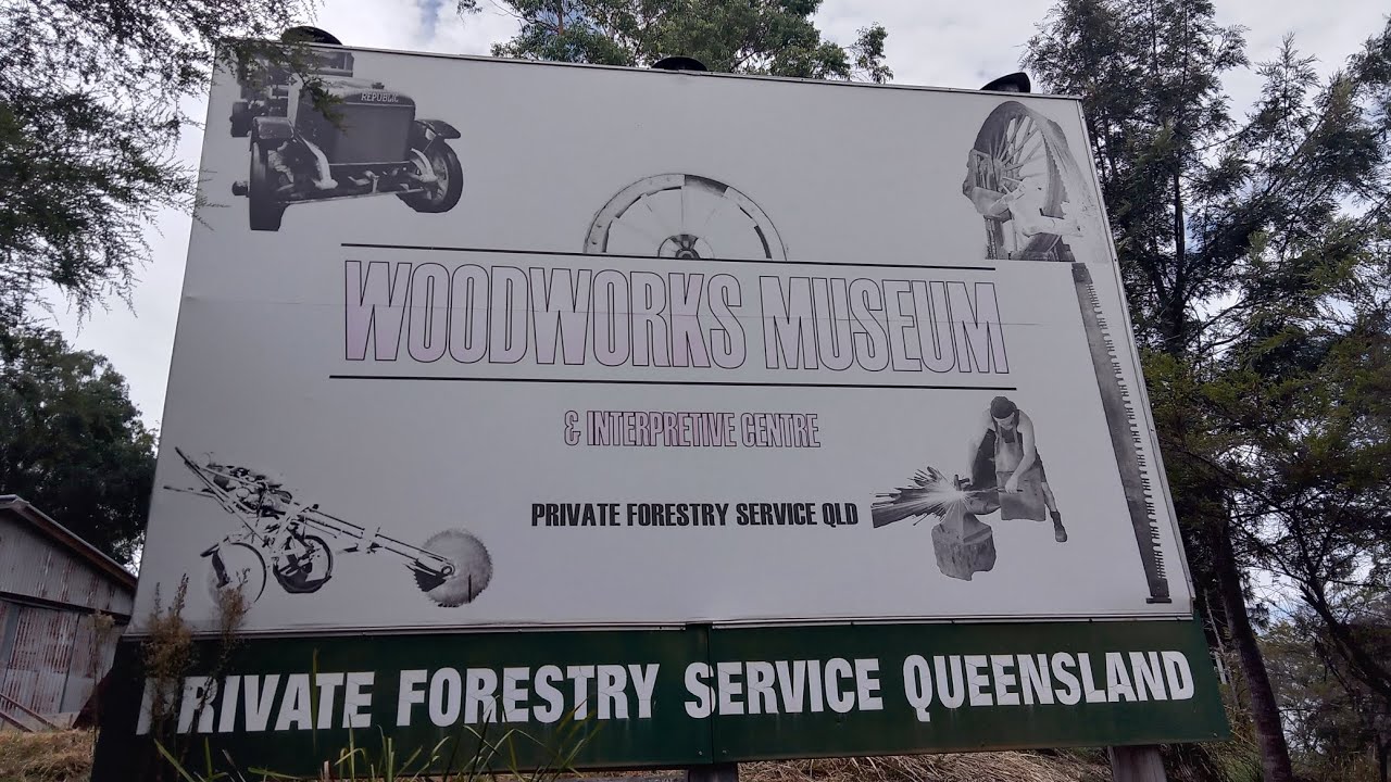 Прогуляйтесь по музею деревообработки. Приятного просмотра 🙂.