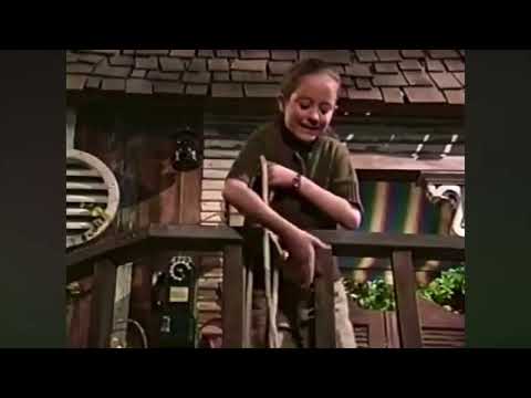 Barney & Friends - The More We Get Together (First Day of School)