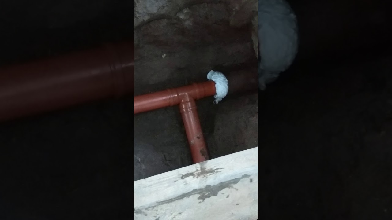 Труба под капотом