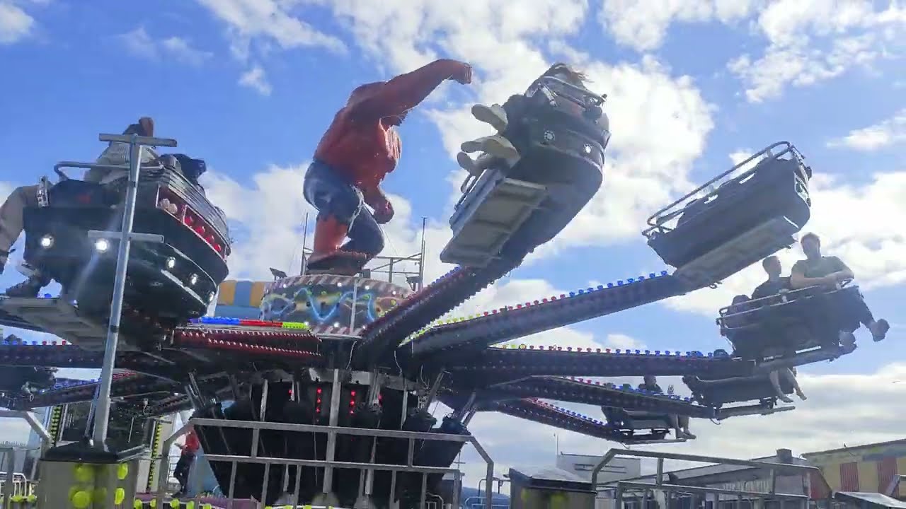 Hulk Ride at Coney Beach. Aka Bounce!