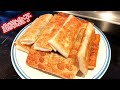 用自制的春卷皮做的韭菜盒子，皮薄馅大外皮酥脆（HOMEMADE SPRING ROLL )