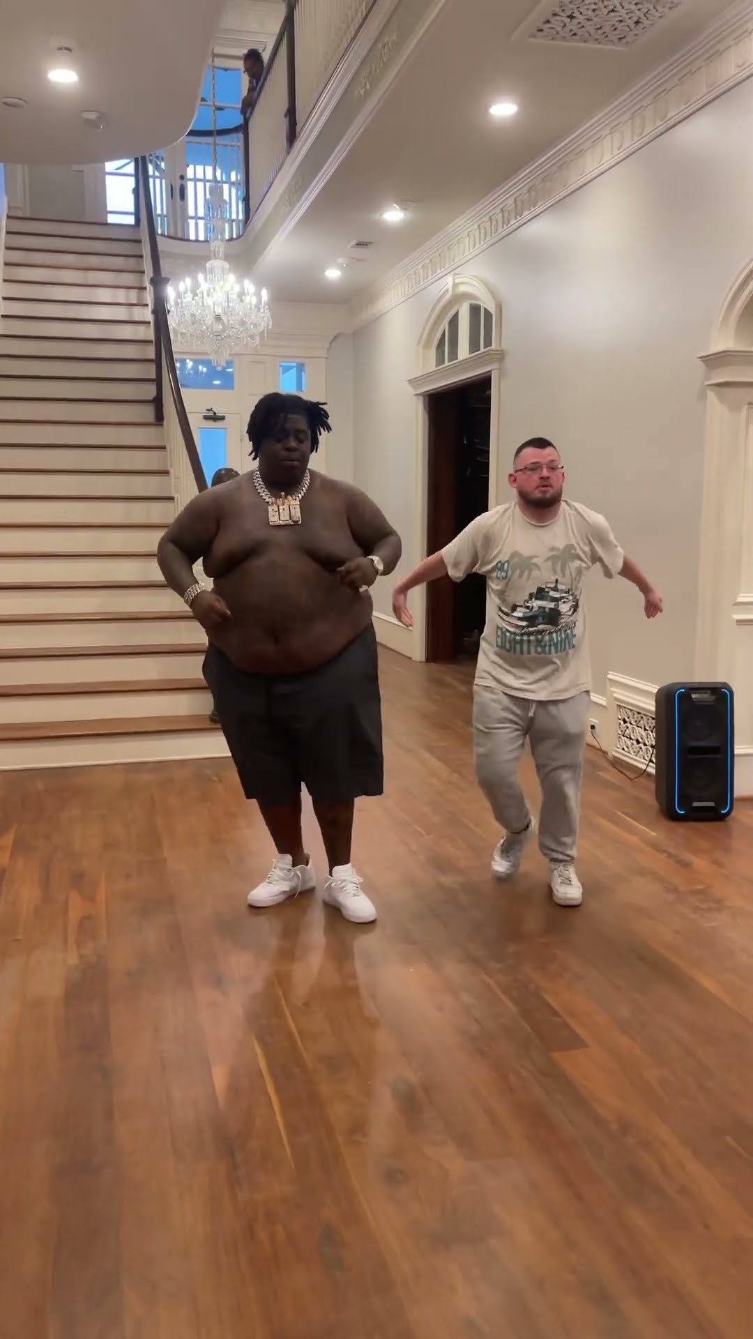 Bet yall didnt know i could dance too ?