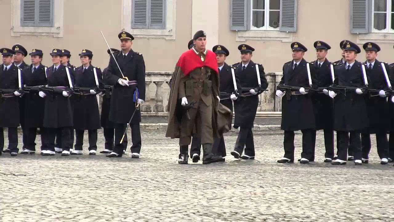 Cambio guardia Quirinale allievi marescialli Aeronautica 14 corso 01.12.2012. parte 1