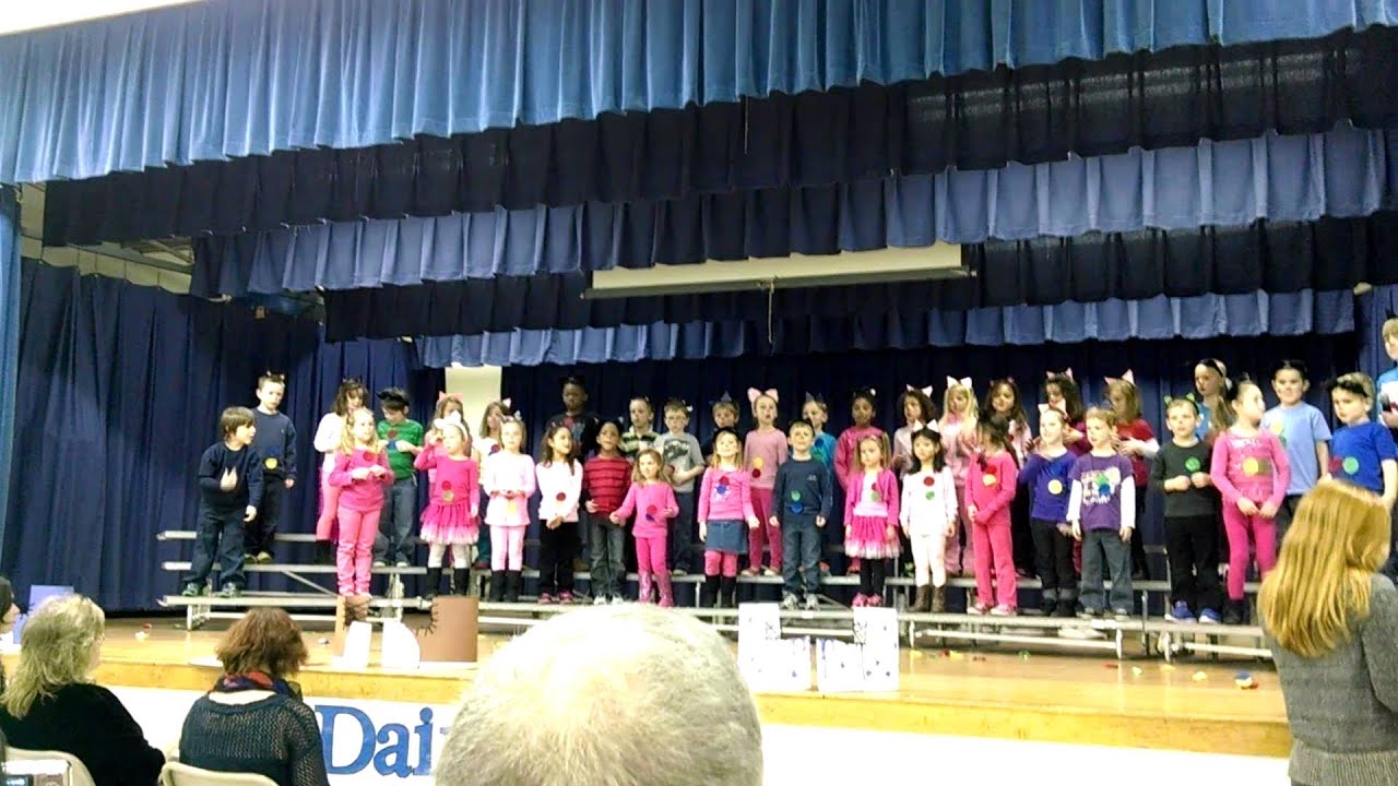 Girls--Pete the Cat performance - YouTube