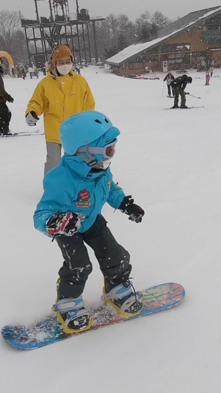 草津温泉スキー場 #初心者 #nharuamit #snowboarding #music