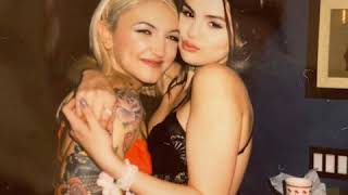 People are still chatting about selena gomez being bisexual! they
reading too much into her friendship with julia michaels? this and
more on our lat...