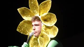 That time Ed Gamble sang Mean Green Mother From Outerspace...