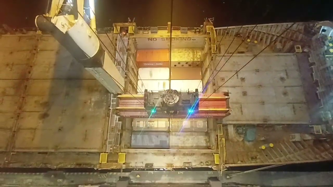 Unloading IRIS MIKO 🚢 | Smooth Container Ship Operation