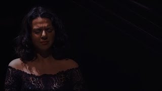 Khatia Buniatishvili - Debussy: Clair de Lune (LIVE)