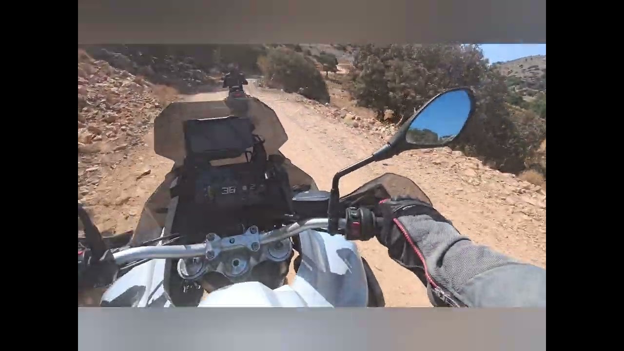 Road to Agios Ioannis Gionas