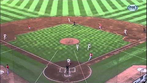 2012/09/15 Two runs score on Hanson