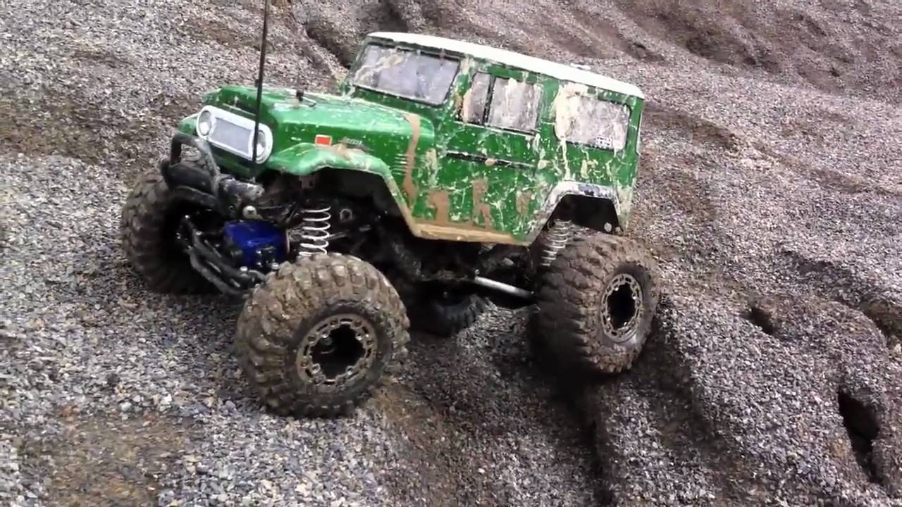 TAMIYA CR-01 LANDCRUISER 40 ( FIRST RUN ) - YouTube