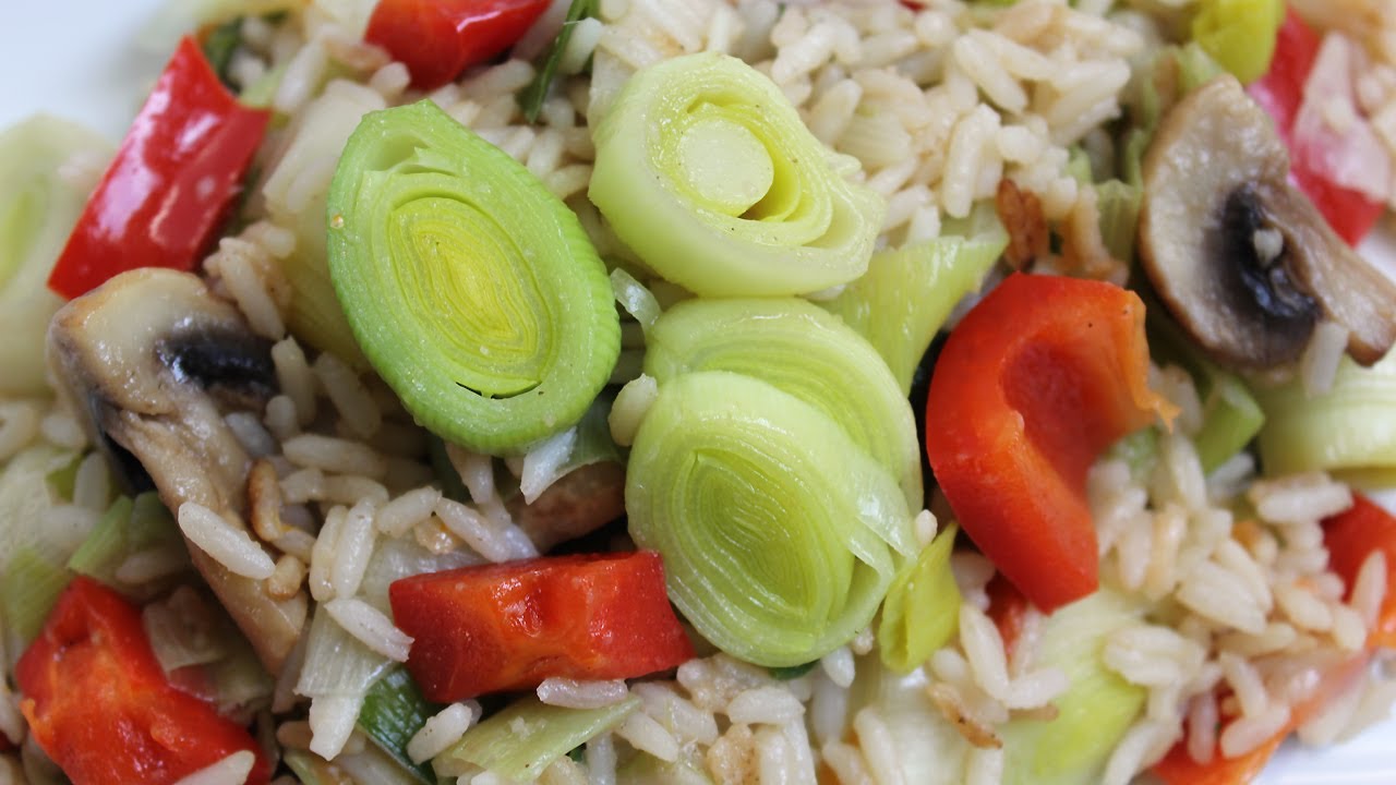 🥕 Vegane Reispfanne mit Porree - YouTube