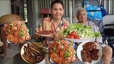 Bà lão 101 tuổi ăn xà lách trộn cà chua bò beefsteak cá kèo kho tiêu | Ngọt thơm ngon