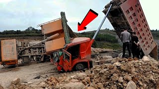 Bad Day !!! 25 Extreme Dangerous Idiots Truck Fails Compilation - TracTor Skill At Work P14