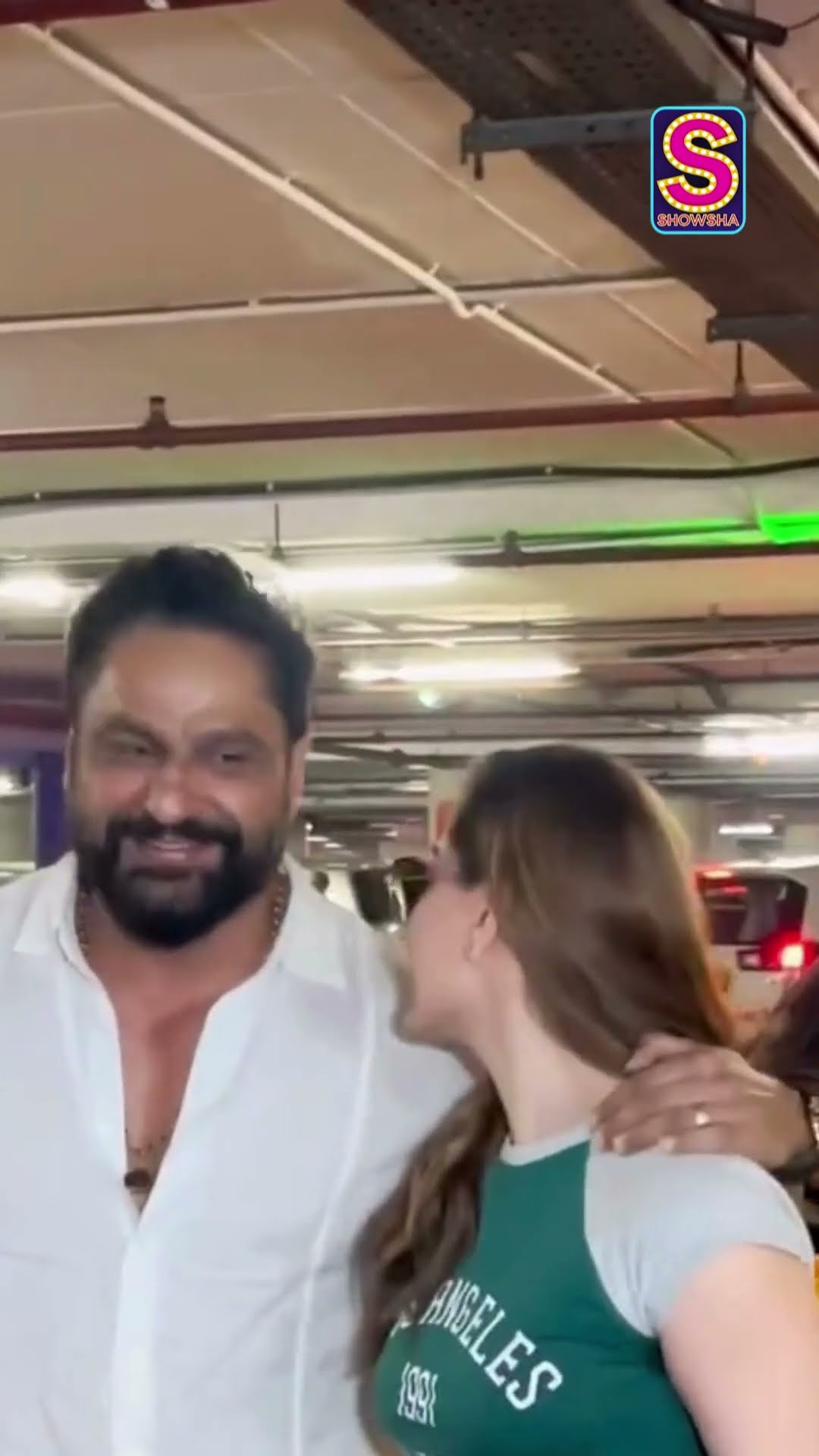 Spotted: Shefali Jariwala \u0026 Parag Tyagi Share This Cute Moment At Airport | N18S | #shorts