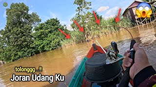 TOLONG pak ..!! Memancing udang di sungai keruh kalimantan mendapatkan tarikan tak terduga