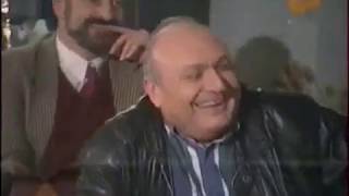 Видео анекдот про мужика, который продавал петуха (Левон Оганезов) Видео анекдот про мужика, который продавал петуха (Левон Оганезов)