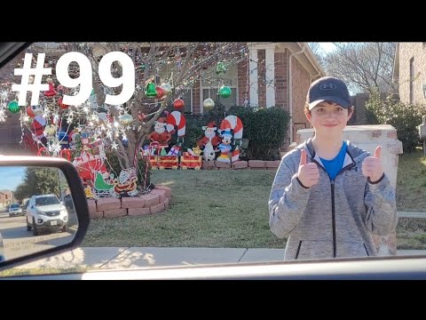 Profile Picture of I gave random strangers 100 Christmas cards!!