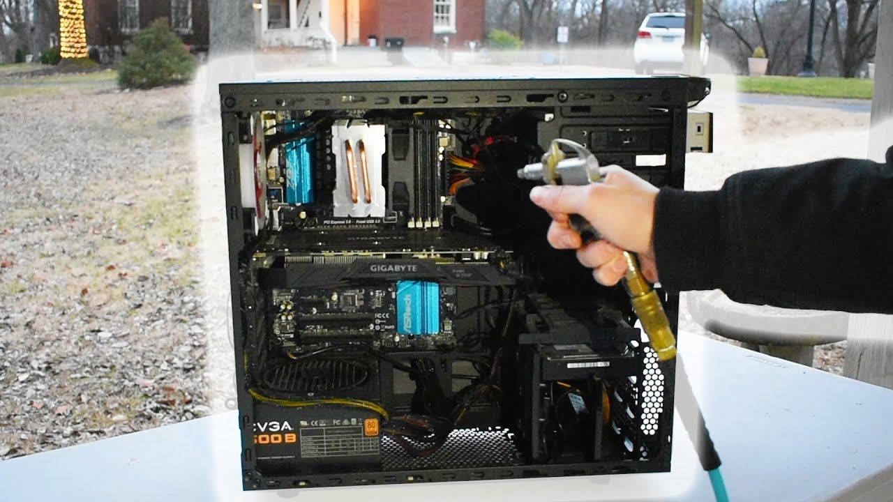 In werkelijkheid Duwen rol How to Clean Dust Out of Gaming PC with an Air Compressor! - YouTube