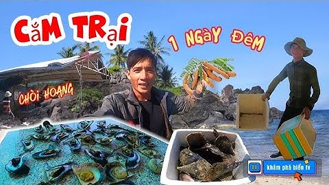 Overnacht in een verlaten hut tijdens het kamperen op een onbewoond eiland en ga op zoek naar voe...