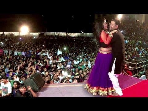 Live Performance Dinesh Lal Yadav Aamrpali dubey  Aawa Ye Fulgena