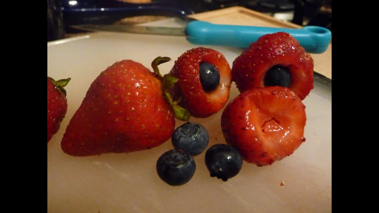 Strawberry Hulling How to remove the End of Strawberries without Waste