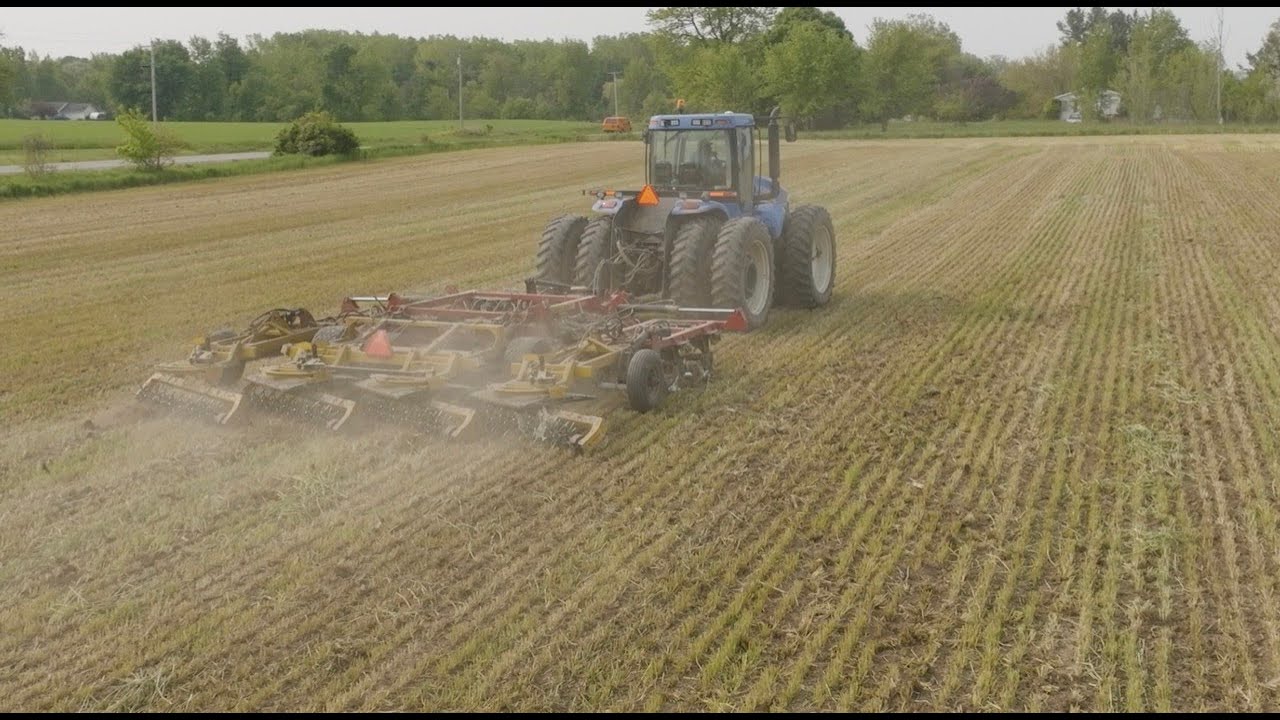 Истории о здоровье почвы: Натан Бреарли рассказывает о настоящей вертикальной обработке почвы.