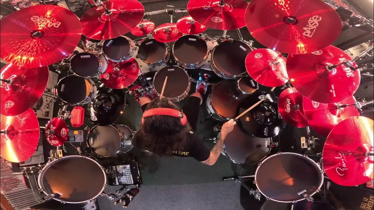 TVMaldita Presents: Aquiles Priester playing Wasted Years (Iron Maiden) TVMaldita Presents: Aquiles Priester playing Wasted Years (Iron Maiden)