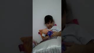 Princesa, Linda Demais Amamentando Sua Boneca... É Muita Fofura