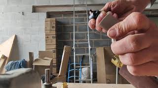 changing a bayonet b22