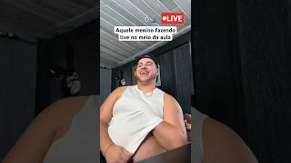 AQUELE MENINO FAZENDO LIVE NO MEIO DA AULA