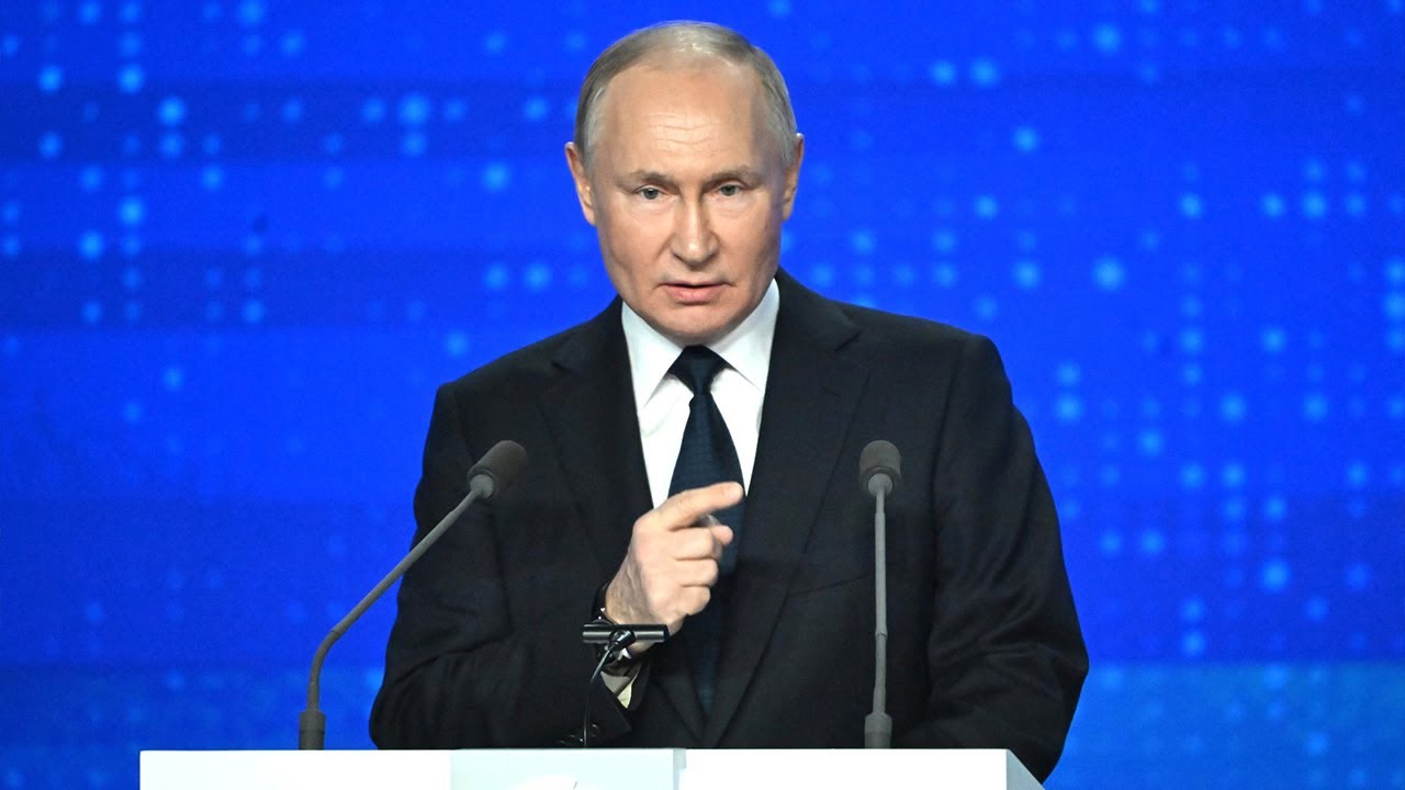 Съезд «Единой России» поддержал Путина в качестве кандидата на пост президента