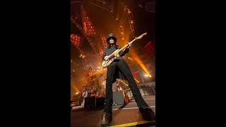 Mötley Crüe - Rodeo