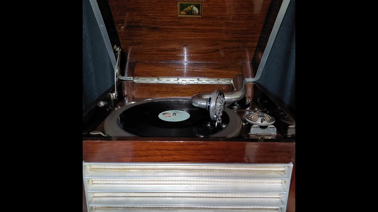 雪村 いづみ ♪戀と結婚♪ 1956年 78rpm record. HMV Model No 130