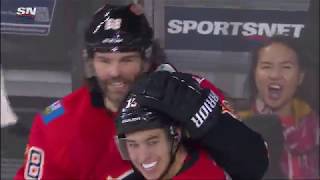 Jaromir Jagr scores his first goal as a Calgary Flame