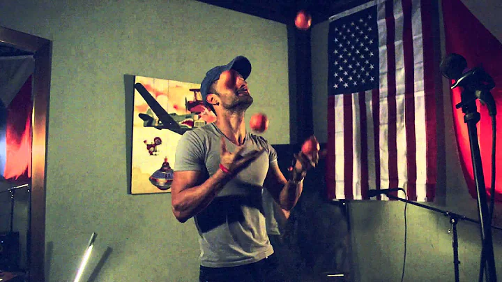 "World Champion Juggler" - David DiMuzio ...Orange juggling!