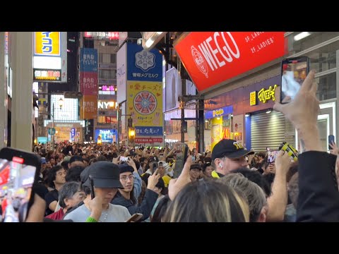 Osaka Dotonbori Live - Hanshin Tigers Win the Japan Series - YouTube