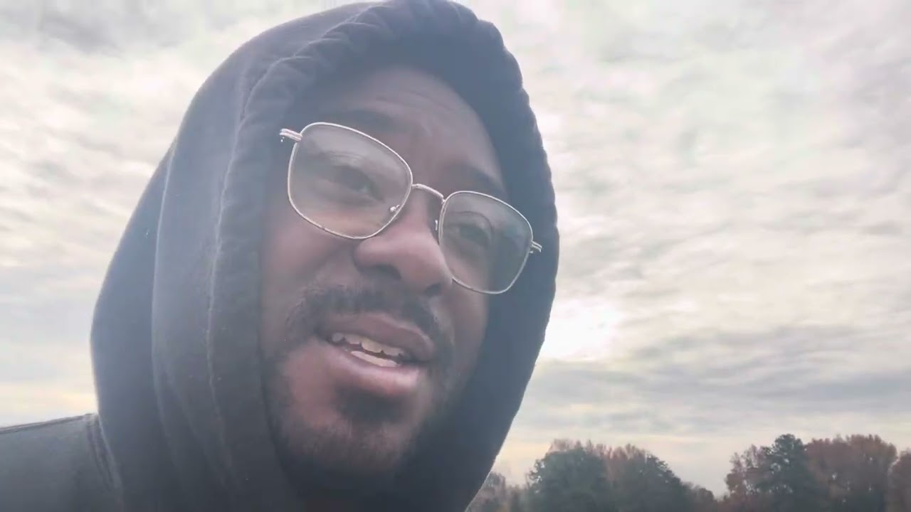 Graveyard Chats: How 2 Know If Someone Is 4 U & Other Words🤍