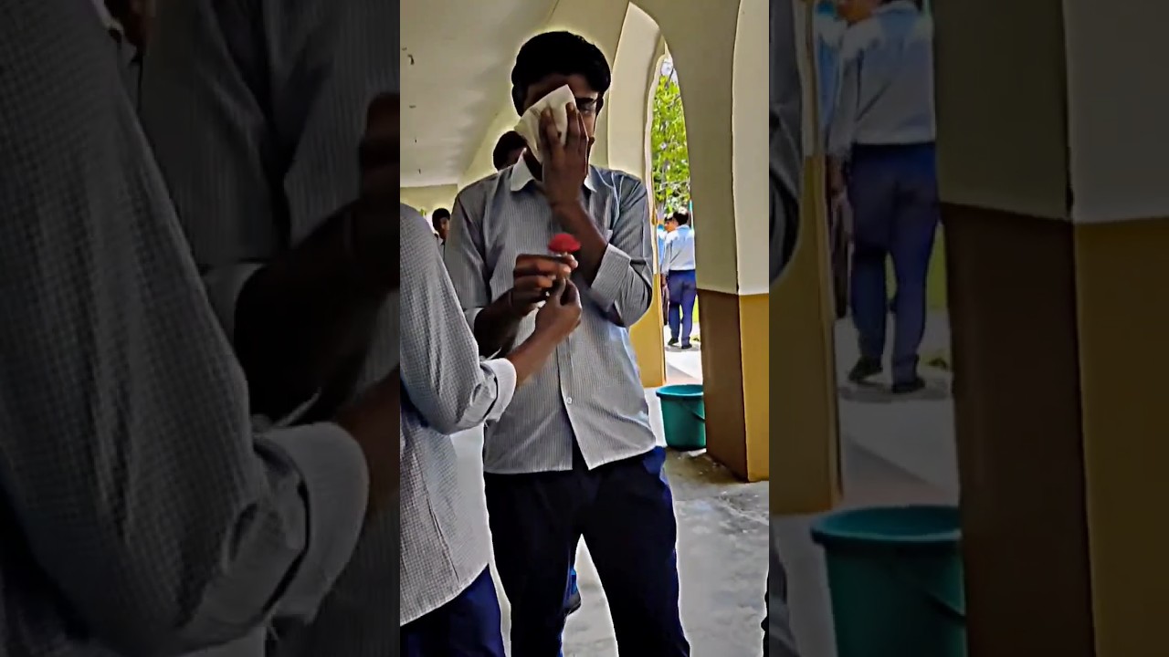 Assista a propose day boy 😉 school life 😄 / #schoollife #proposeday #shorts no YouTube Assista a propose day boy 😉 school life 😄 / #schoollife #proposeday #shorts no YouTube
