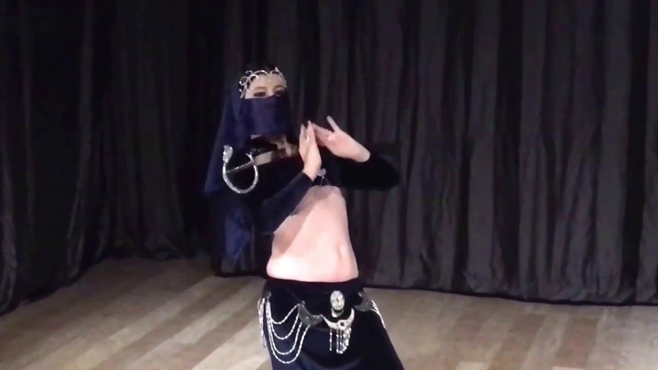 Fairuza - Dança da Espada / SWORD Dance.