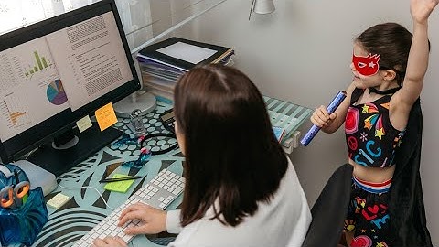 Declutter your mental state by decluttering your office space