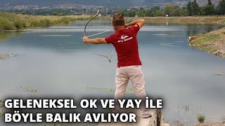 Geleneksel Ok Ve Yay Ile Böyle Balık Avlıyor
