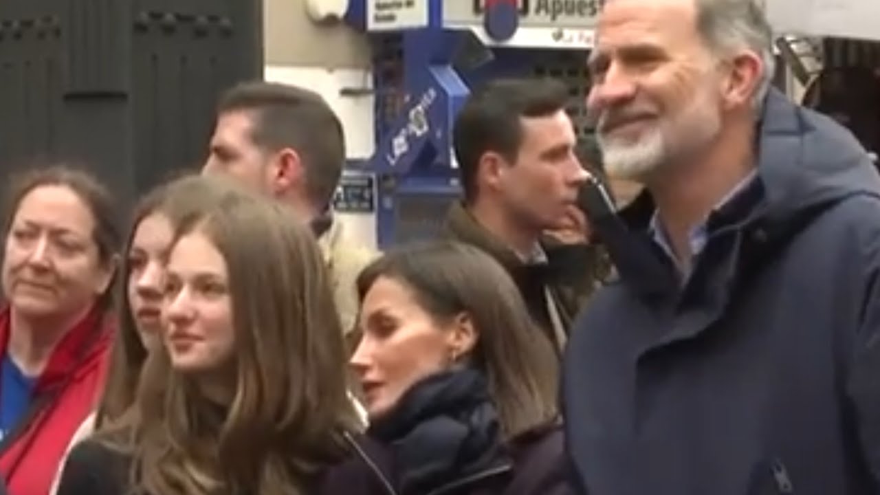 LOS REYES DE ESPAÑA EN LA PROCESIÓN DE SEMANA SANTA EN MADRID 🇪🇸