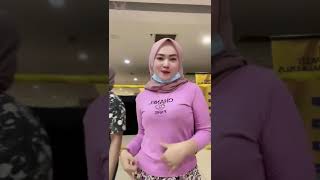 TIKTOK  viral hijab ketat gunung gede