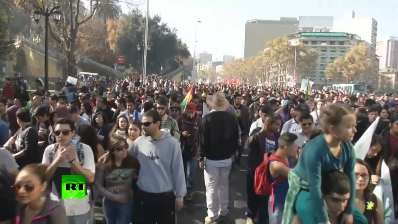 Video: Thousands march in Chile calling for marijuana to be legalized