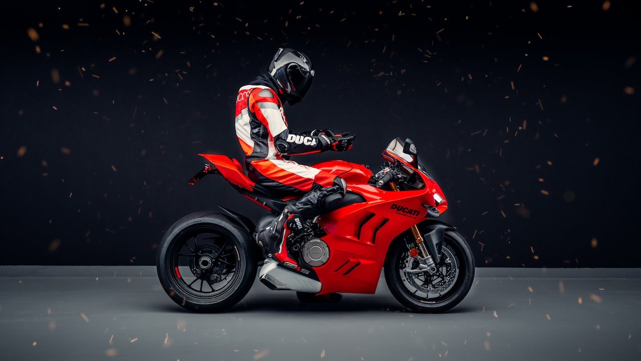 Ducati Panigale V4S | Night Vibes 4K