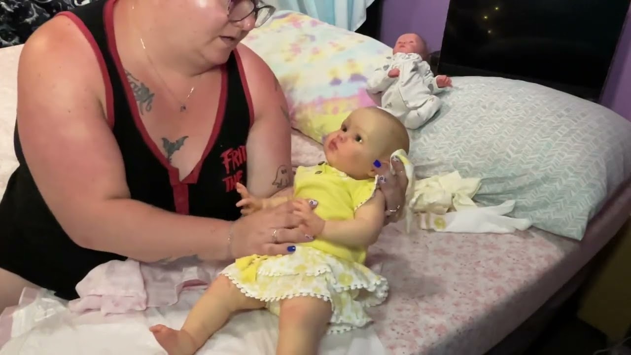 Reborn doll box opening baby Ellie kit