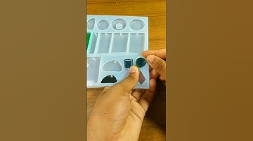 Resin Art in New Mold | Easy DIY Epoxy Craft 🎨 #art #shorts #resinart #viral